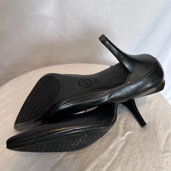 MICHAEL Michael Kors Black High Heels. Size 8. - Picture 8 of 10